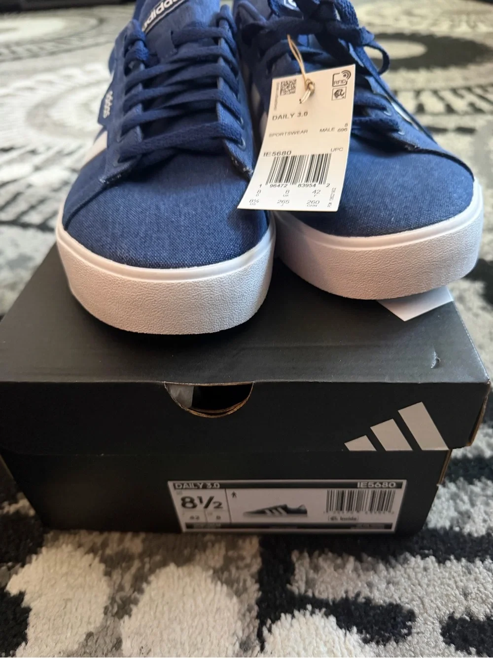 adidas Navy and White Low-Top Casual Sneakers Men 8.5